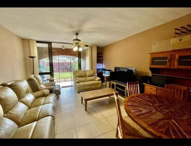 3 BEDROOM TOWNHOUSE FOR SALE IN BRACKENHURST